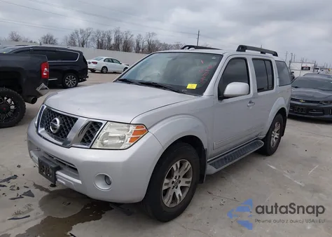 2012 Nissan Pathfinder Silver z USA, uszkodzony, nr VIN 5N1AR1NN3CC603530